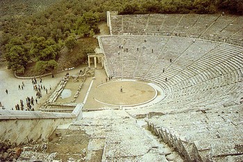 Το αρχαίο θέατρο της Επιδαύρου